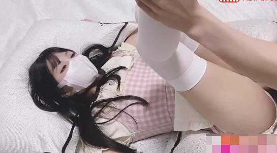 厨房输出粉嫩小厨娘 封面