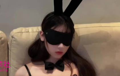 我的黑丝兔女郎小奴隶-艾米酱 封面