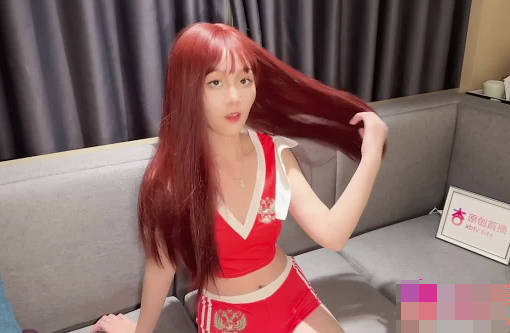 网约骚货女球友看世界杯-美酱 封面
