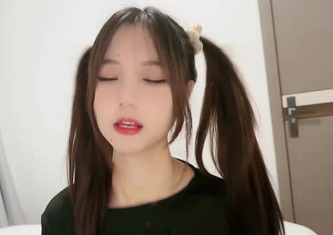 线下约会学妹迟到后的性惩罚 封面