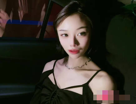 拜金女的淫乱生活车震激情啪啪 封面