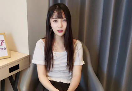 婚介所红娘亲自献身男嘉宾-糖糖 封面