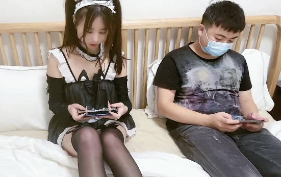 萝莉女仆陪玩主动特殊服务 封面