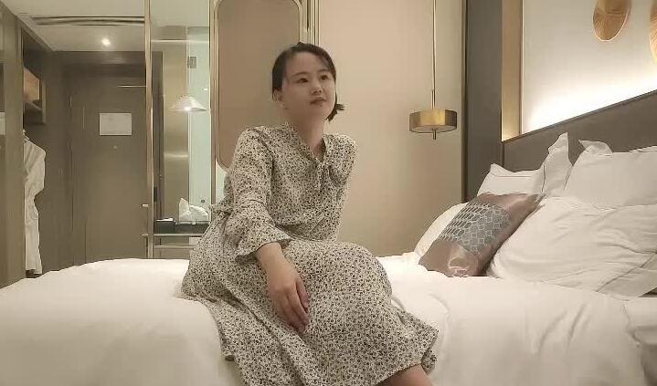 小马寻花07-30长花裙兼职女 封面