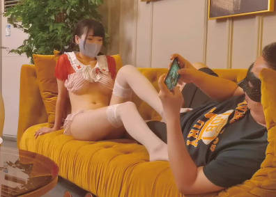 天美传媒TMY0021打游戏输了打炮慰藉 封面