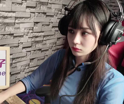 电竞少女COS西施约见网友不料被内射中出 封面