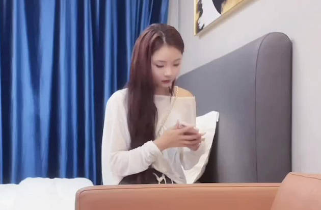 爆操18岁紧逼萝莉妹 封面