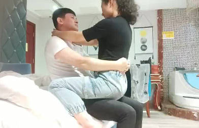 爱情故事06-10酒店大圆床约炮女婚饥渴人妻 封面