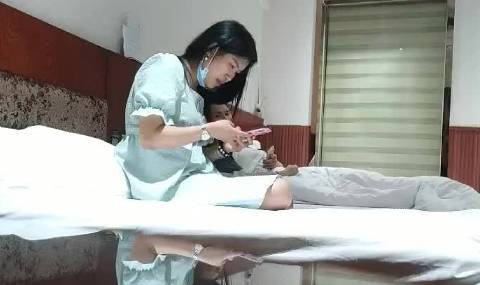 嘎子哥探索06-20应招上门的兼职小姐 封面