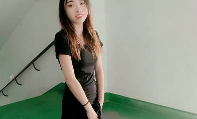 女友户外跳蛋挑战无套内射 封面