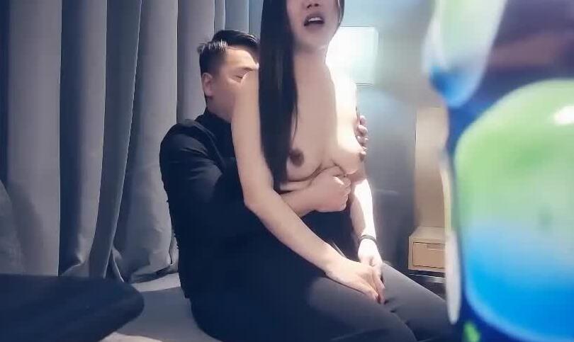 赵总探花04-22丰腴职业装外围 封面