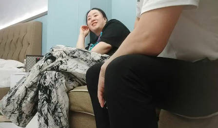 爱情故事04-10约炮良家富婆 封面