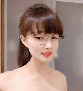 口爆淫荡苗条少妇 封面