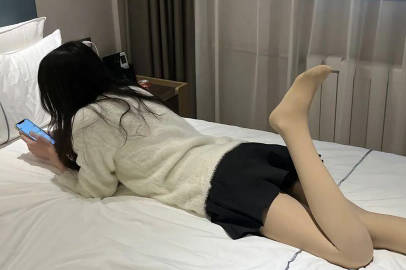 女儿要去同学家几天不回来刺激的内射了 封面