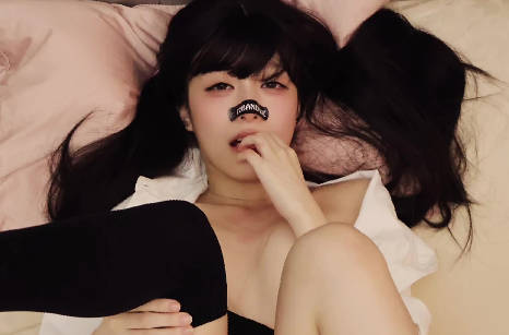 清纯学妹的第一次-创可贴 封面