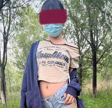 户外野战大学妹妹 封面