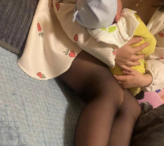 半夜偷溜进嫂子房间狂操嫂子剧情 封面海报