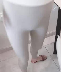 这次完了嫂子好像被我操怀孕了剧情 封面