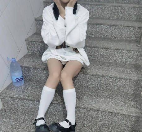 女儿午睡中我趁家里没人尽情释放了一次剧情 封面