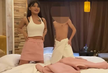 麻豆腥春历险记红粉少女上工挨操-小文探花剧情 封面