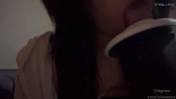 YD ASMR 纯欲舔耳
