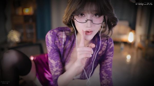 张爱玲 调教风骚小秘书