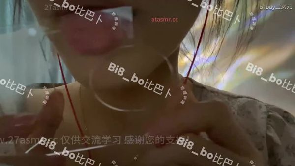 bo比巴卜 舔舐亚克力板