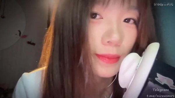 今天又变好看了 吹气舔耳