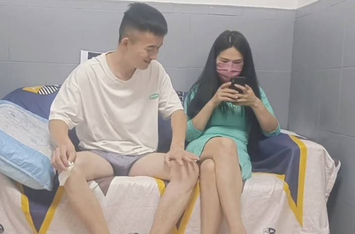 素人夫妻出境-爽儿剧情 封面