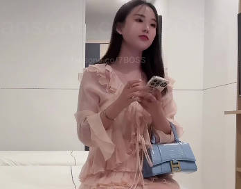 今天约到极品甜美学妹说话温柔骚气可人-7BOSS剧情