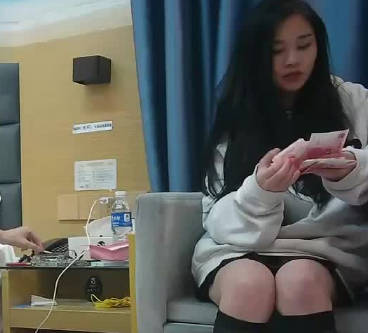 射区圣诞礼炮响骚女淫声平安液-老司机探花剧情 封面