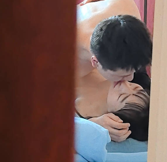 醉酒后同事在我家操未婚妻被我无意中发现剧情 封面