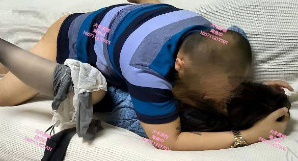 终于操到并内射了清醒状态下的女儿剧情 封面