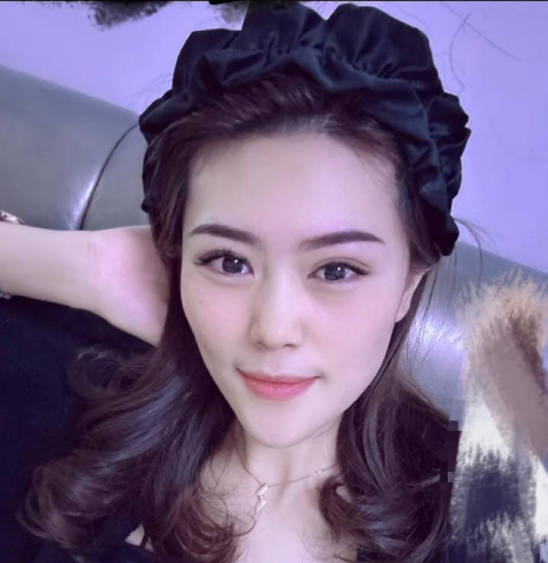 在公司各个角落和骚领导上司做爱剧情 封面