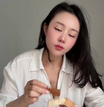 瑶瑶的恋足癖与精液面包-汐梦瑶剧情 封面