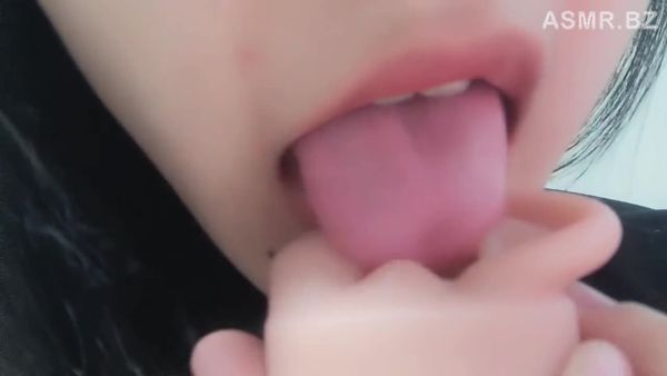 柚可就睡觉 舔舐硅胶耳10min