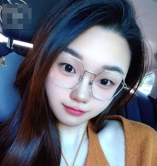 平安夜酒店玩弄酷似明星宋轶的小姨子剧情