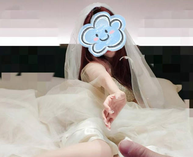 姐姐穿上婚纱口爆吞精媚态撩人做完之后还叫待会继续做剧情 封面海报