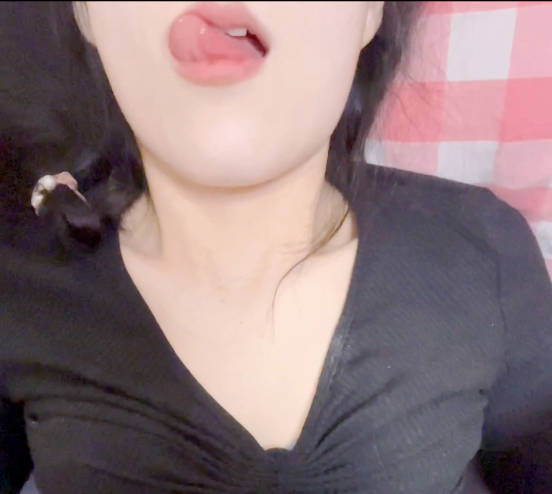 与美女邻居偷情的时候她老公打电话查岗边接电话边挨操剧情