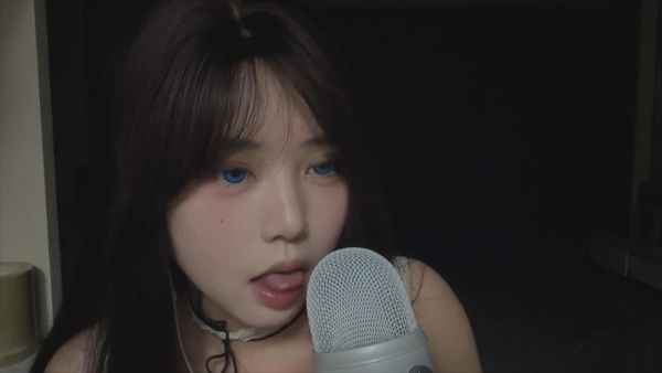 啵啵眠眠  26.5.20雪怪甜屏 封面海报